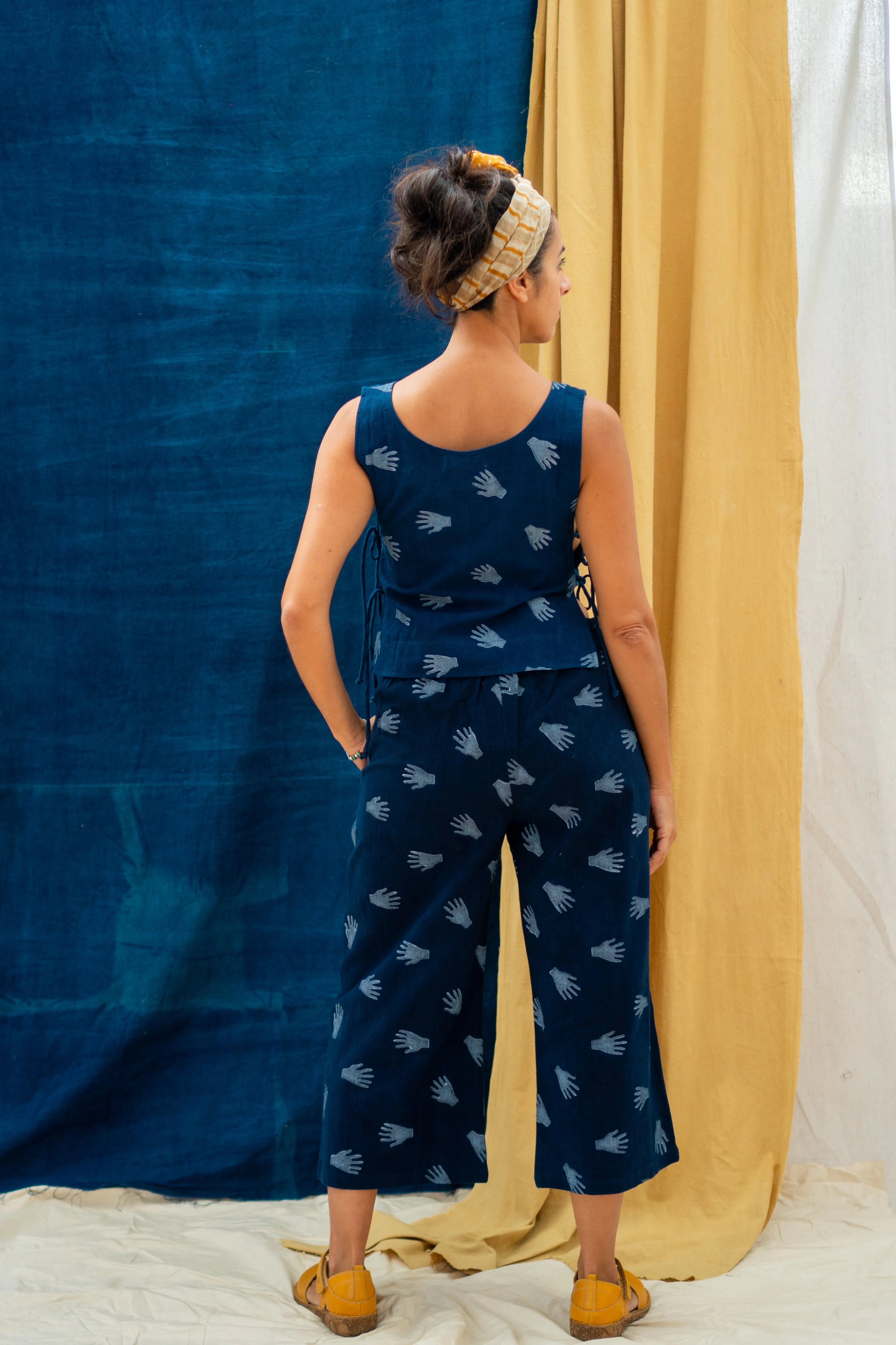 3/4 Tie Pants - Hands Print on Indigo