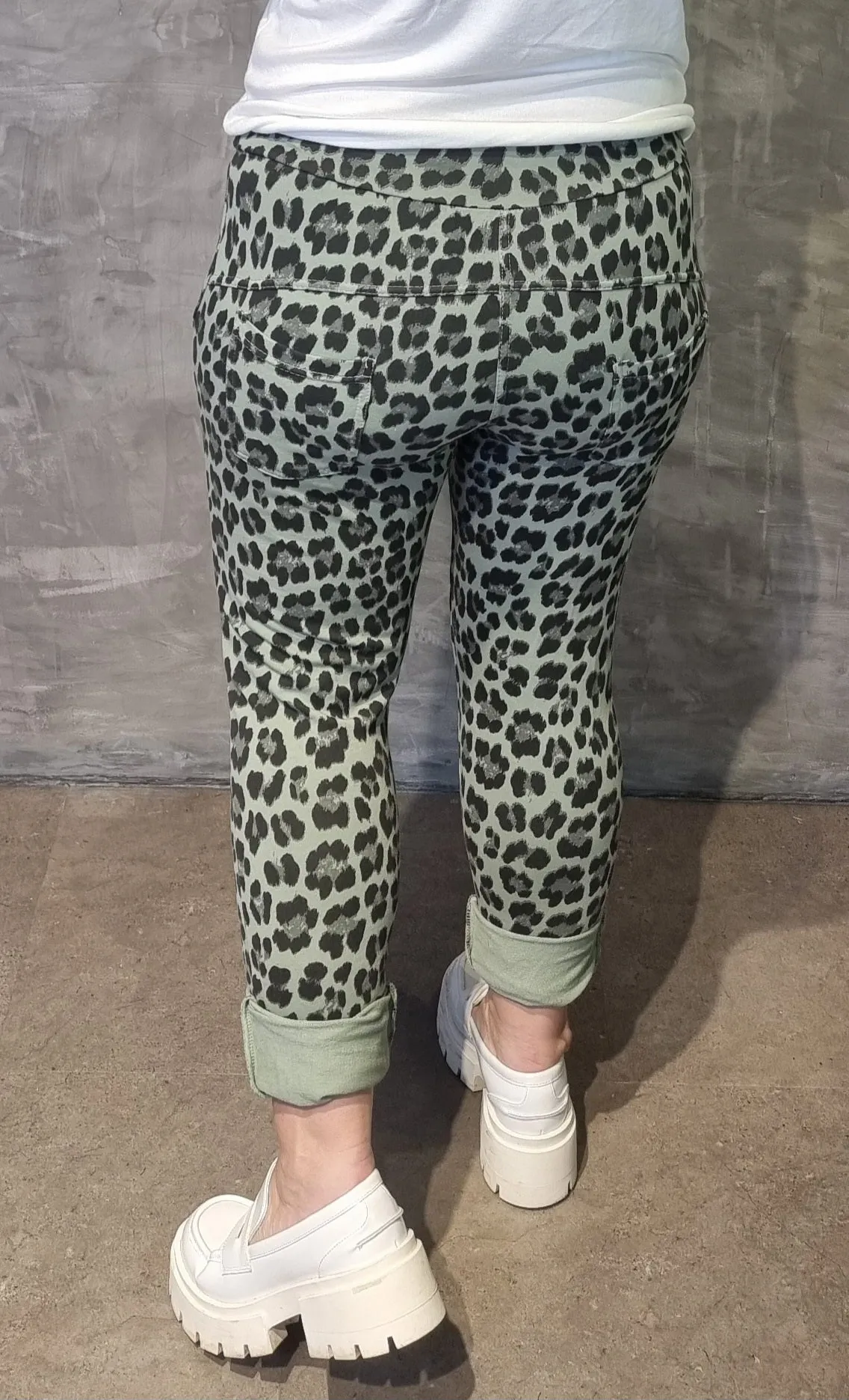 Cassie Leo Pant Kaki