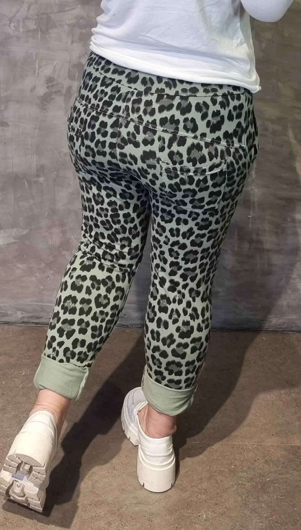 Cassie Leo Pant Kaki