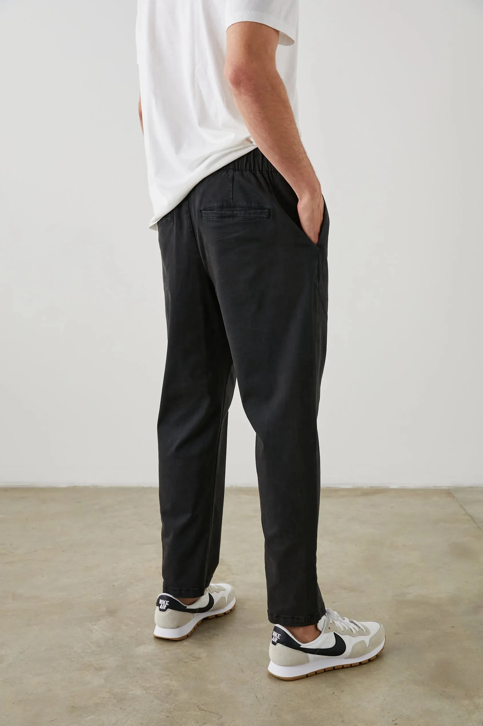 Julian Pants Washed Black