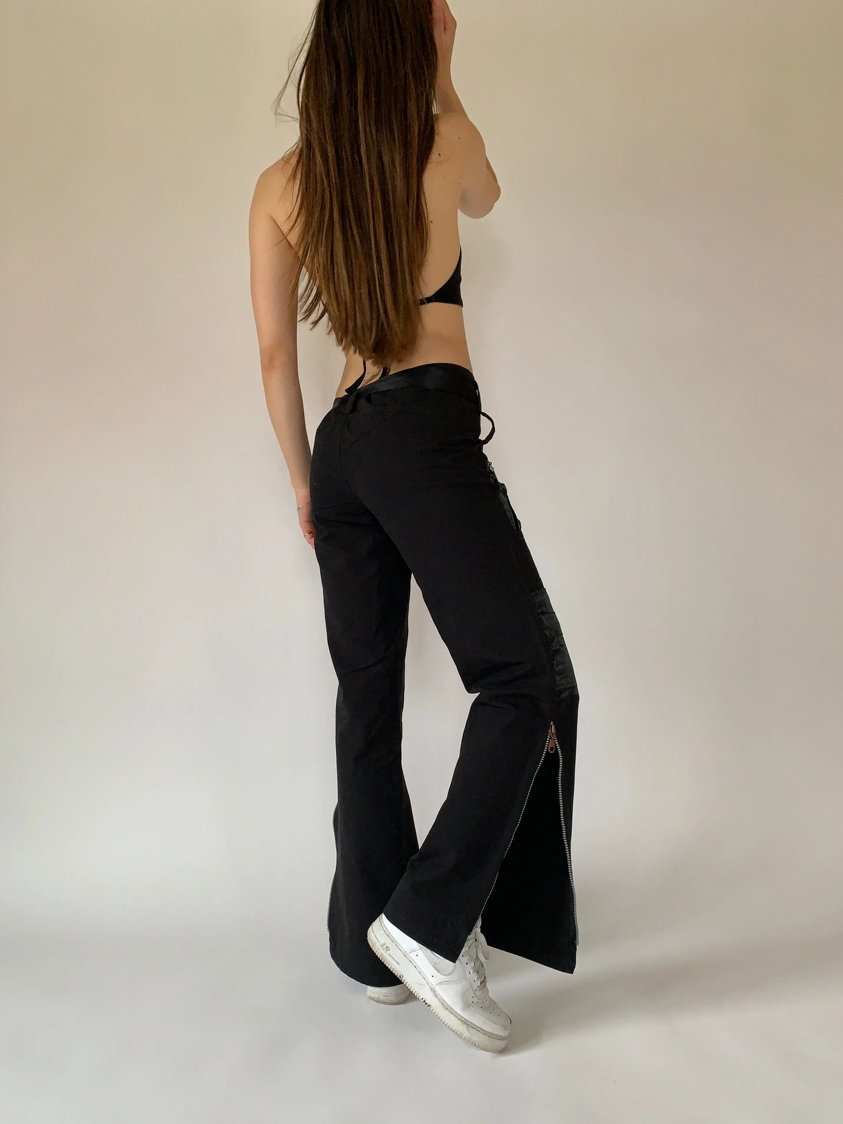 L.E.I. Cargos