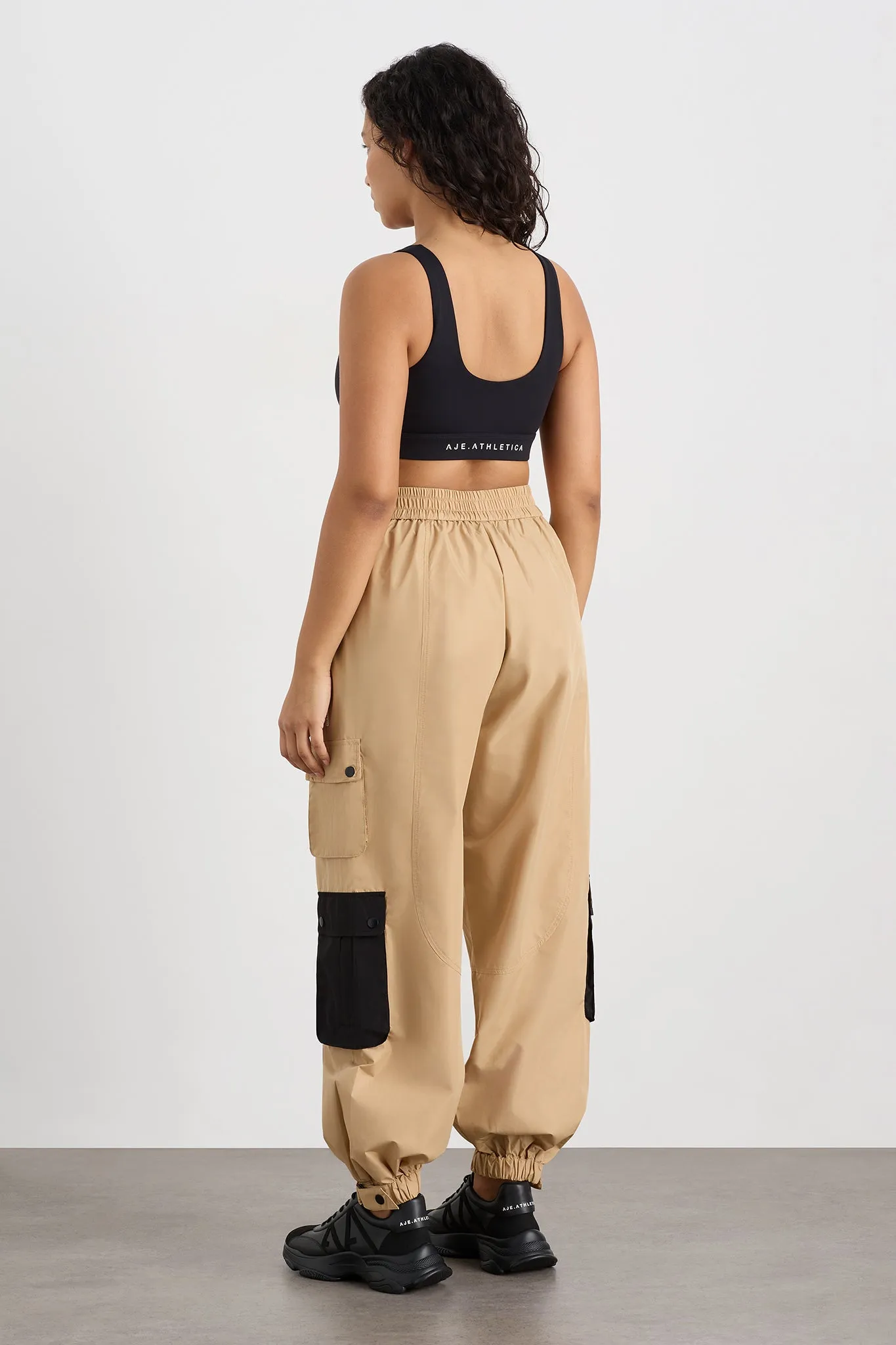 Parachute Pants 511
