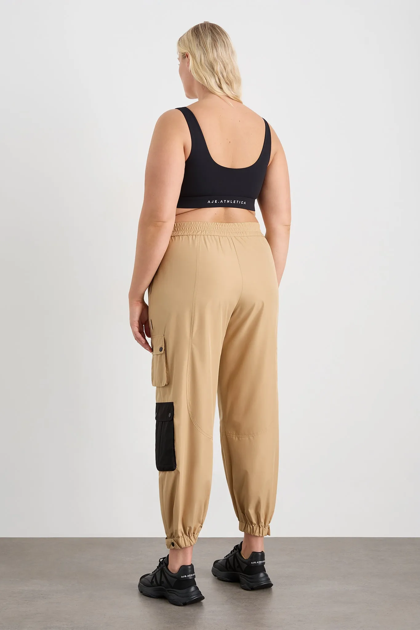 Parachute Pants 511